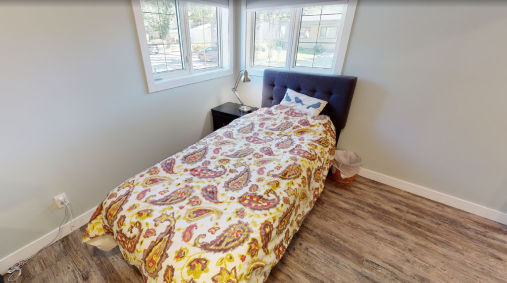 Comfortable single bedroom for senior resident
